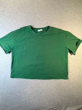XIEERDUO T-Shirt Size M Green Crop Top Short Sleeve